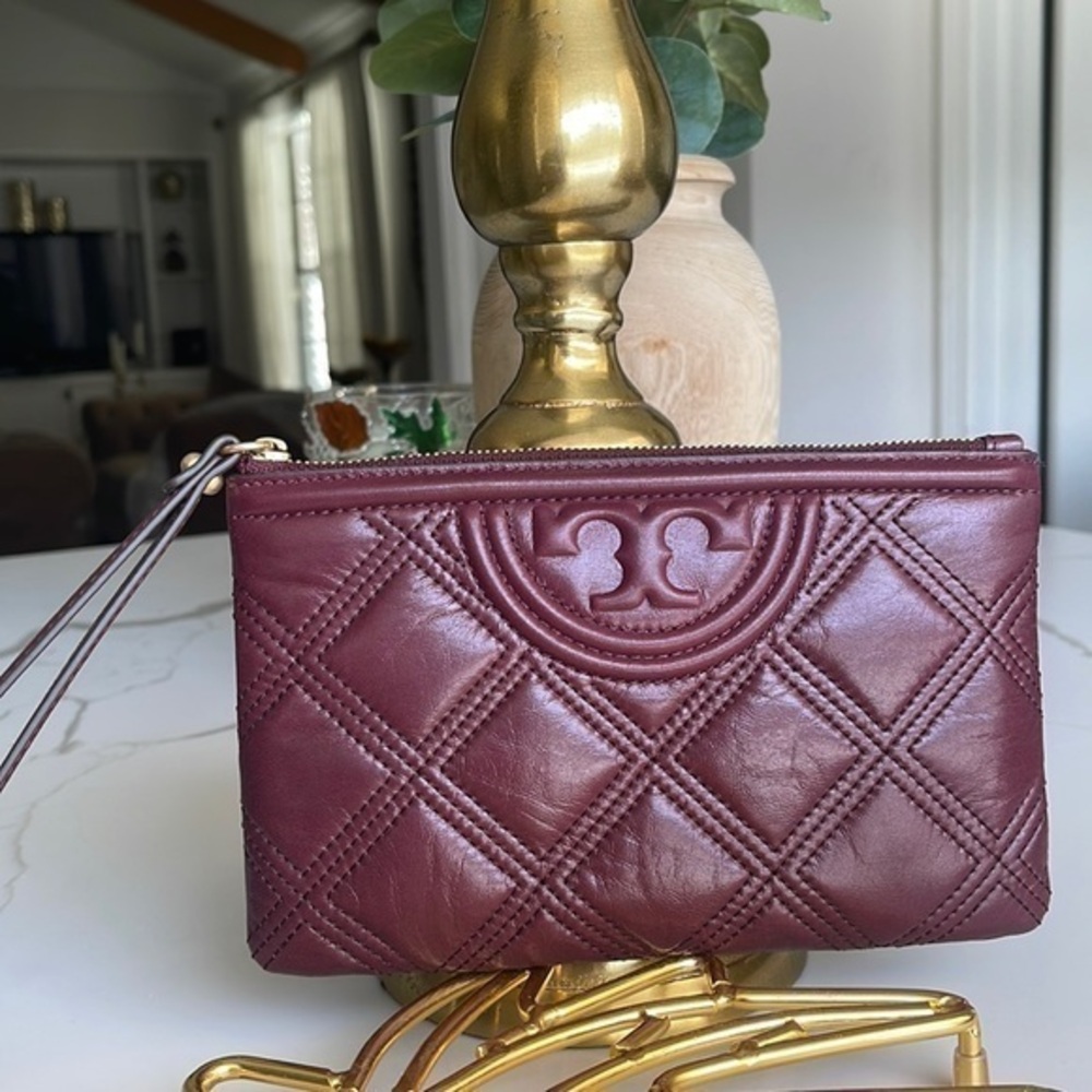 Tory Burch Fleming soft wrestle